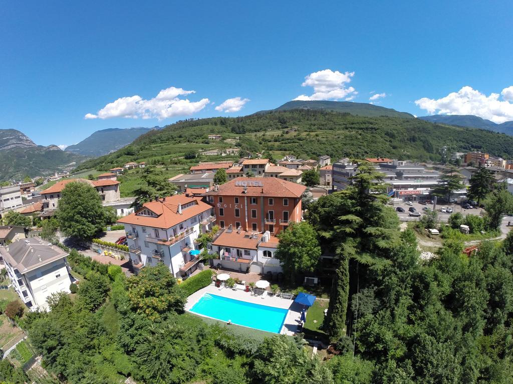 Hotel Sant'Ilario 로베레토 외부 사진