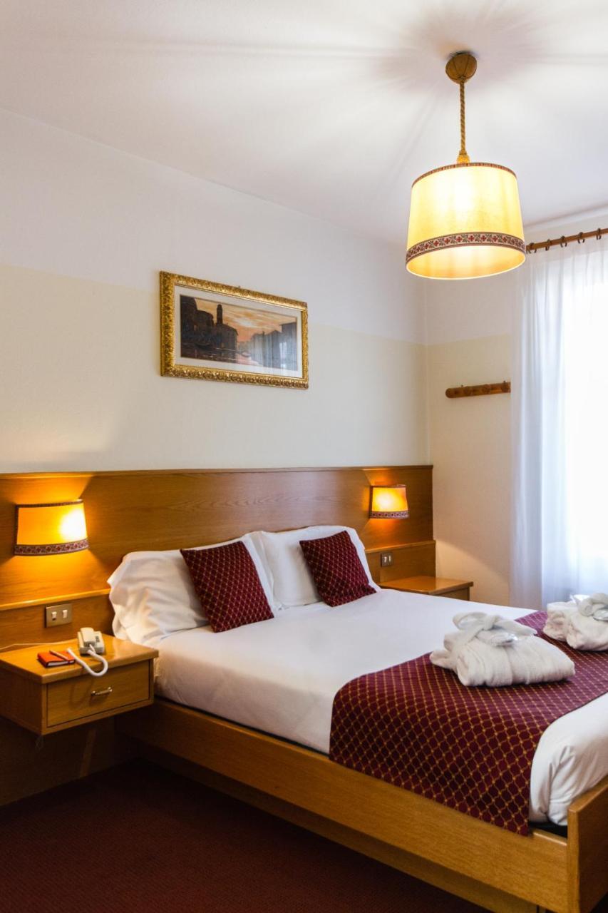 Hotel Sant'Ilario 로베레토 외부 사진