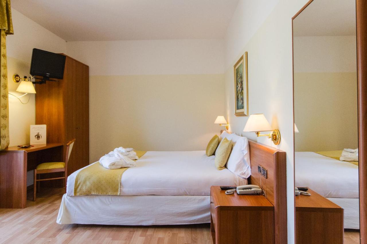 Hotel Sant'Ilario 로베레토 외부 사진