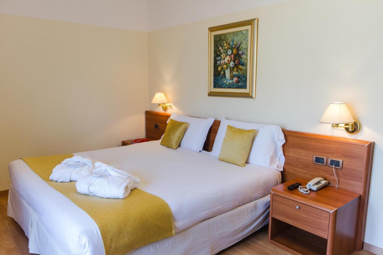 Hotel Sant'Ilario 로베레토 외부 사진