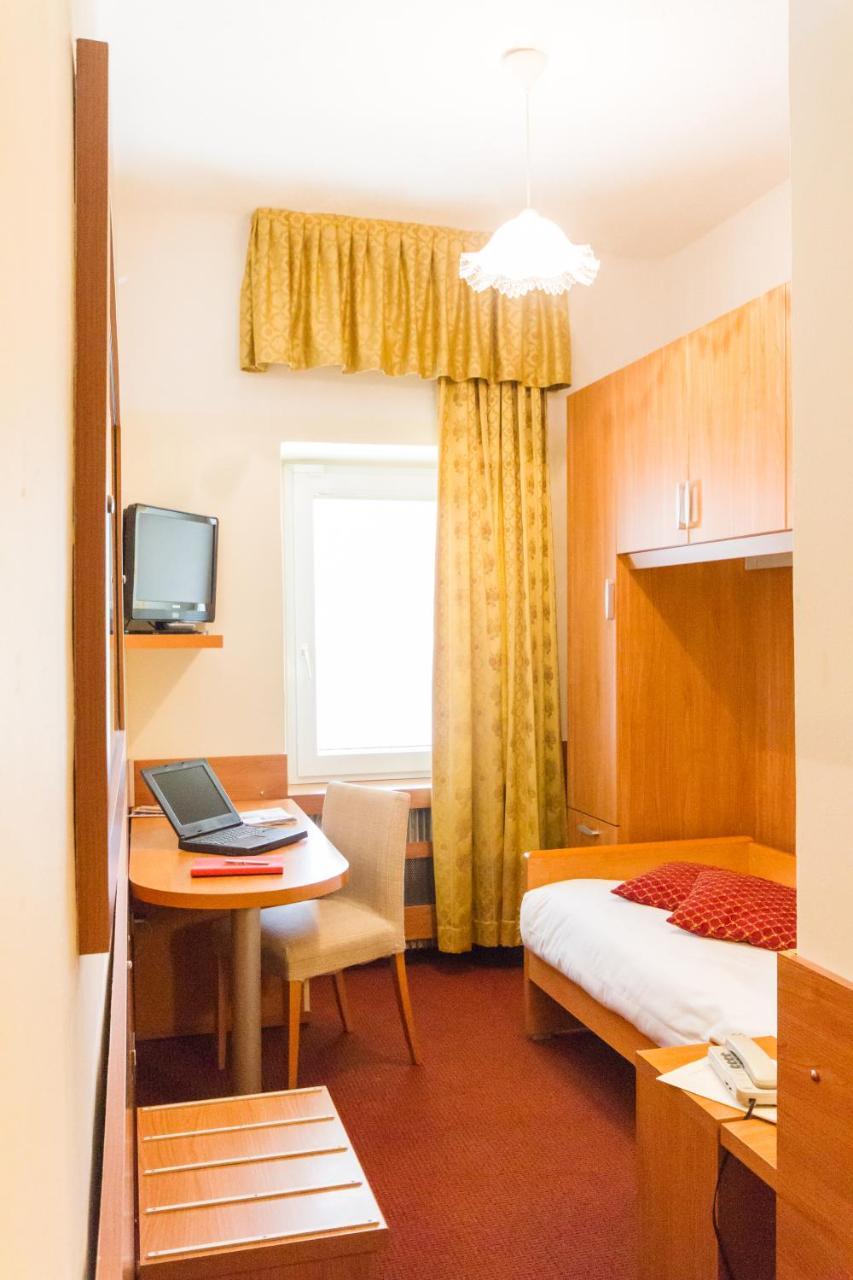 Hotel Sant'Ilario 로베레토 외부 사진