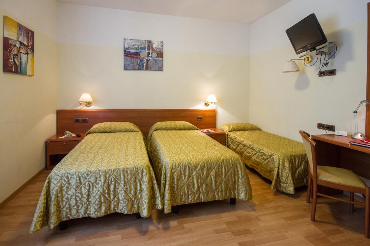 Hotel Sant'Ilario 로베레토 외부 사진